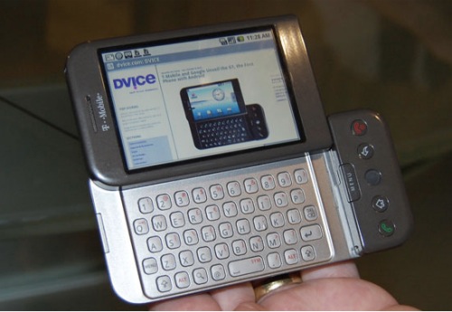 首款商用安卓机 HTC Dream (G1) 的侧滑全键盘与轨迹球设计